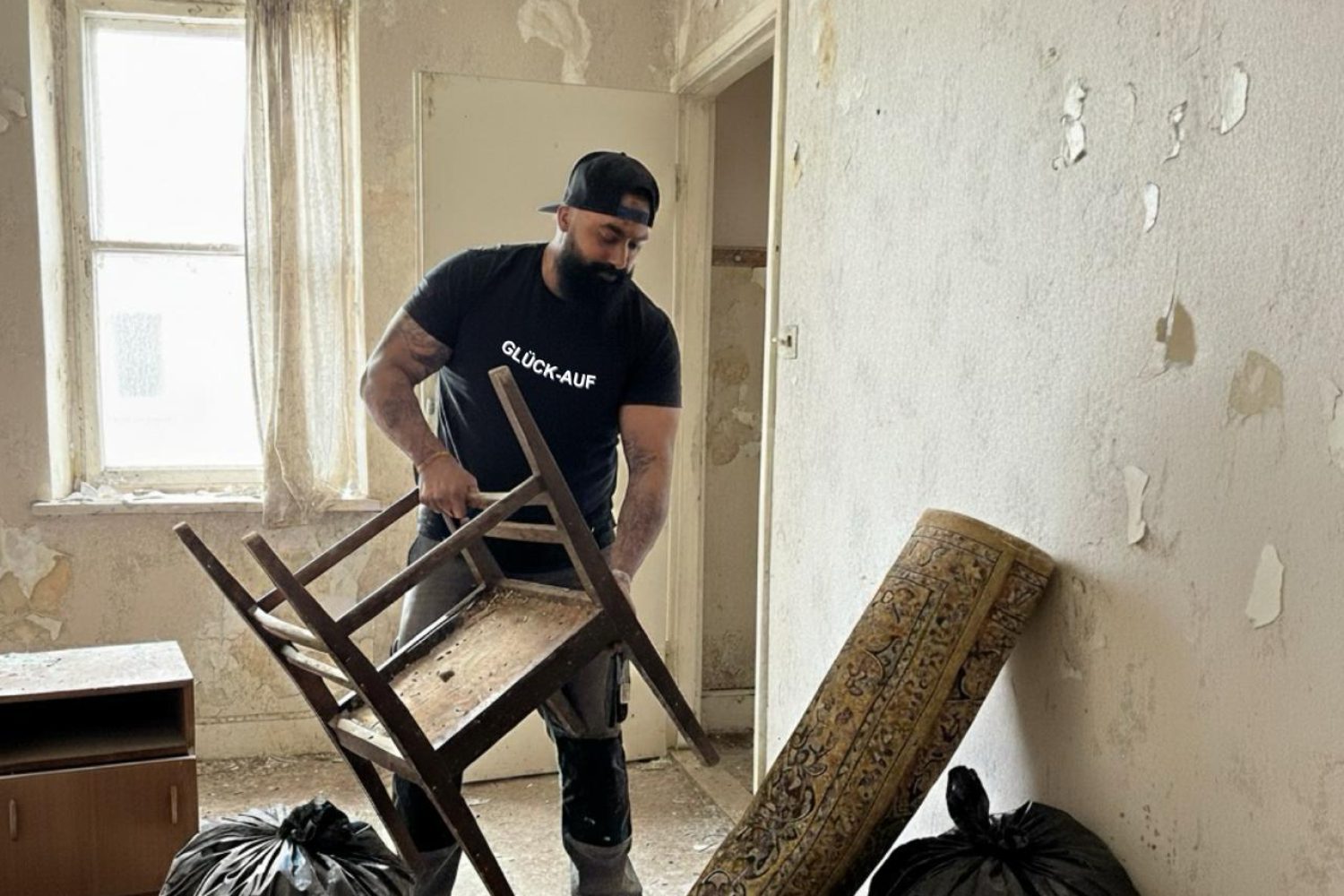 PHOTO-2025-09-04-23-24-01